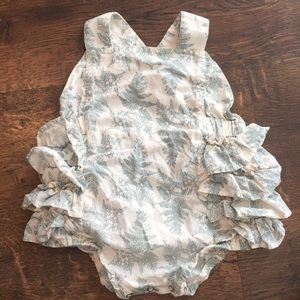 Never worn, little Kate Quinn ruffle bodysuit!!